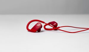 Lifestyle PowerBeats Red 0725 R1a