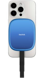 SNDK Creator Phone pSSD with MagSafe Host Device Front HR