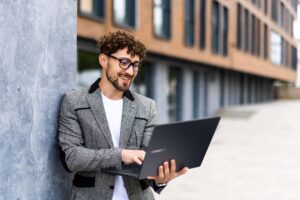 ExpertBook B3 B3605 Go anywhere mobility