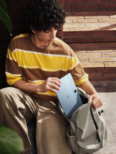OnePlus Pad Lite Lifestyle Portable Preview JPG
