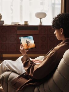 OnePlus Pad Lite Lifestyle Screen Quality Preview JPG