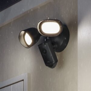 Ring annuncia la disponibilità in Italia di Floodlight Cam Pro, Wired Doorbell Pro, Indoor Cam Plus e Wired Doorbell Plus 15 1761822403wpdm Ring Floodlight Cam Wired Pro 1