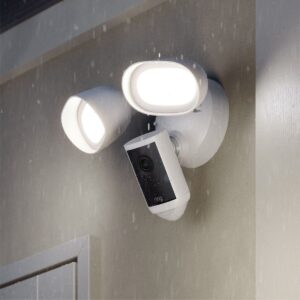Ring annuncia la disponibilità in Italia di Floodlight Cam Pro, Wired Doorbell Pro, Indoor Cam Plus e Wired Doorbell Plus 17 1761822415wpdm Ring Floodlight Cam Wired Pro 2