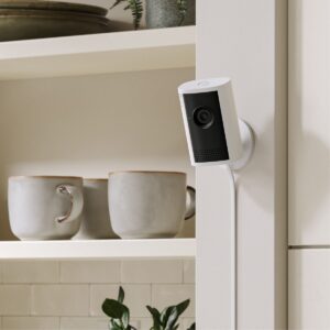 Ring annuncia la disponibilità in Italia di Floodlight Cam Pro, Wired Doorbell Pro, Indoor Cam Plus e Wired Doorbell Plus 37 1761822571wpdm Indoor Camera Plus f