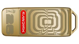 Sandisk presenta la nuova collezione di prodotti la collezione di prodotti con licenza ufficiale FIFA World Cup 2026 20 Render SNDK FIFA USB C Flash Drive Gold Top HR
