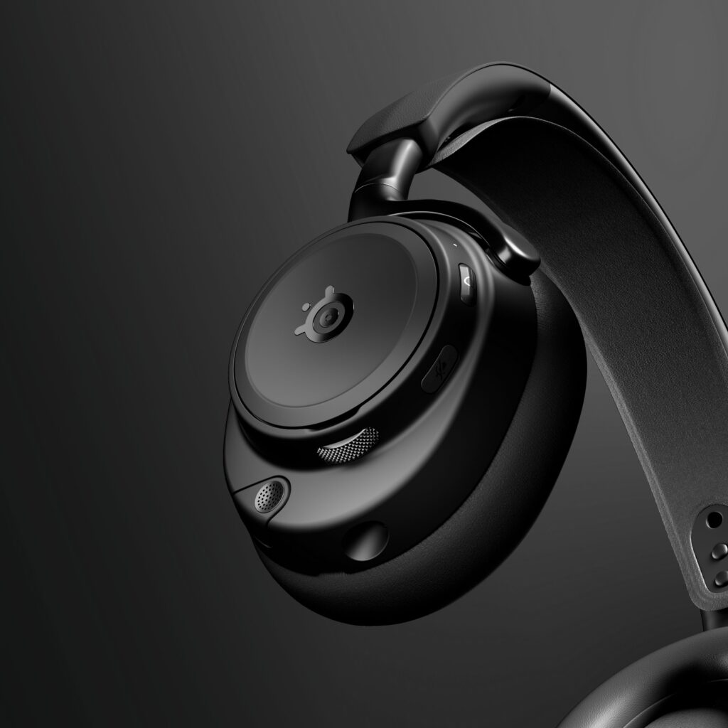 Sotto l'Albero vince chi gioca: le proposte di Natale di SteelSeries per il gaming 55 Black Nova Elite On board Controls 01