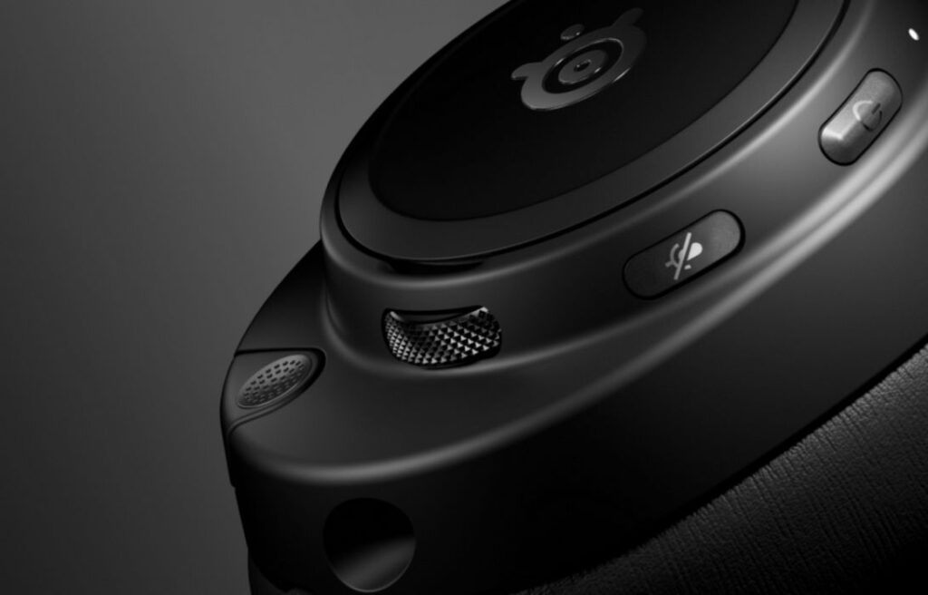 Sotto l'Albero vince chi gioca: le proposte di Natale di SteelSeries per il gaming 56 Black Nova Elite On board Controls 02