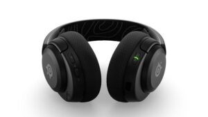 Sotto l'Albero vince chi gioca: le proposte di Natale di SteelSeries per il gaming 81 arctis nova 5 wl black pivot bottom 2