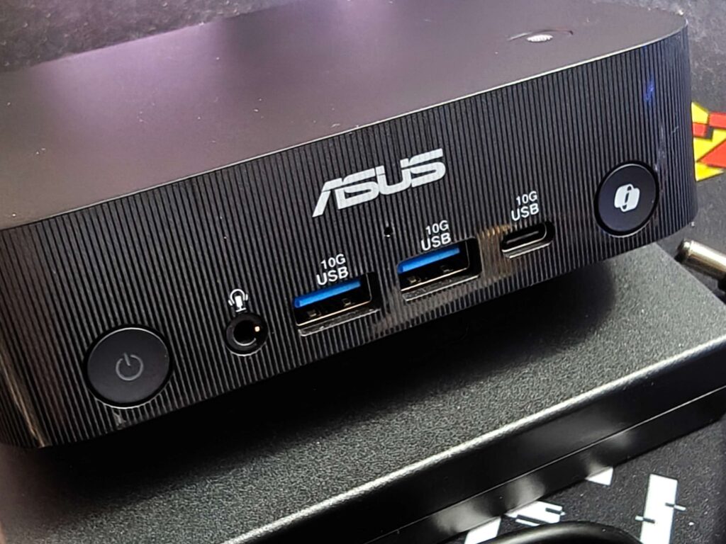 Recensione ASUS ExpertCenter PN54: Prestazioni Elevate in un Corpo Estremamente Compatto 12 IMG20251126200410