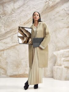 Zenbook DUO UX8407AA Scenario photo 04