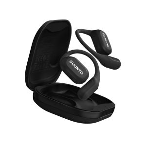 Suunto presenta Spark, cuffie open-ear a conduzione aerea: leggere e smart, offrono suono immersivo mantenendo la consapevolezza ambientale 25 Suunto Spark Black SS051356000 Case angle B v003