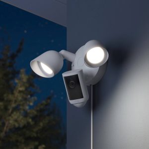 Ring Floodlight Cam 2 Lifestyle image 2