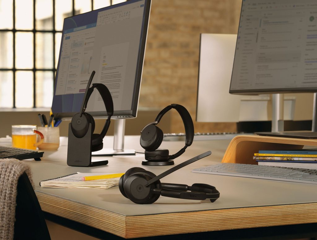 Jabra amplia la gamma Evolve3 e supporta ora tutti i diversi stili di lavoro 6 Jabra Evolve3 45 65 65 Flex Contextual Office