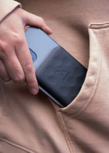Xtorm arriva in Italia: performance e innovazione per la ricarica mobile di nuova generazione 15 Xtorm FS5W101 pocket 01