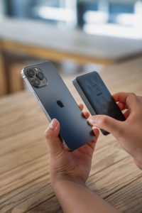 Xtorm arriva in Italia: performance e innovazione per la ricarica mobile di nuova generazione 14 Xtorm FS5W Snap