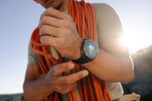Amazfit presenta il primo orologio sportivo al mondo con display AMOLED dotato di un sistema a doppia alimentazione solare 13 Amazfit TREX Solar 1996