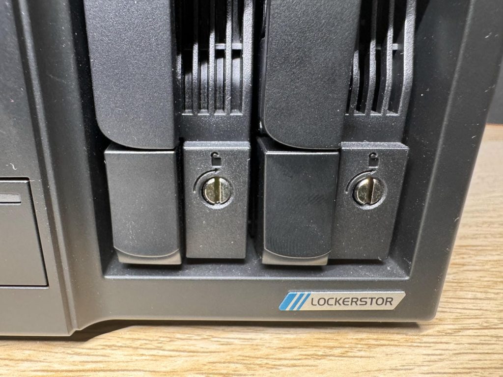Recensione Asustor Lockerstor 2 Gen2+ 12 IMG 7345