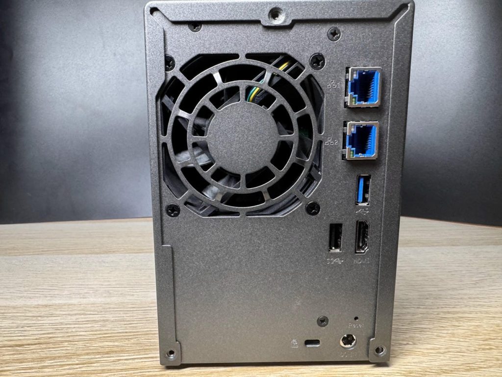 Recensione Asustor Lockerstor 2 Gen2+ 13 IMG 7346