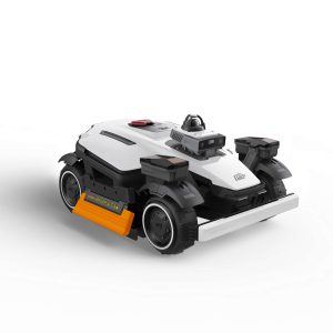 IFA 2026 - MAMMOTION spinge oltre ogni limite il taglio robotizzato del prato, per privati e professionisti 5 LUBA 4 AWD Left View