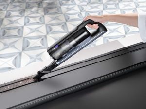 V50 Cube Crevice Tool
