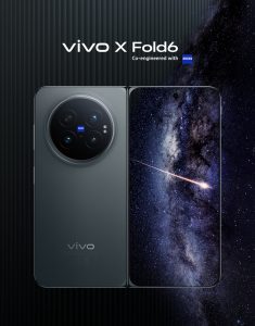 vivo X Fold6 arriva in Italia e porta la fotografia dei pieghevoli a un nuovo livello con il primo supporto al mondo per teleconvertitore esterno 5 vivo X Fold6 Black ITA PR Product
