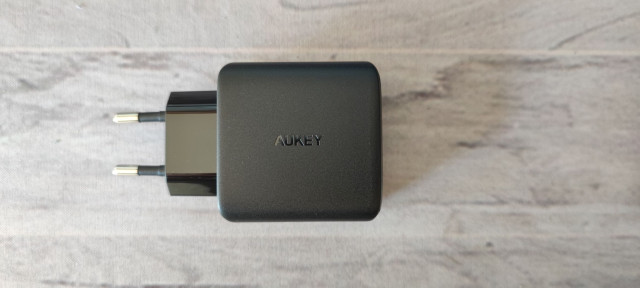 Recensione Caricatore AUKEY OMNIA Mix 65W Dual-Port PD 6