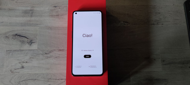 Unboxing OnePlus 9 15