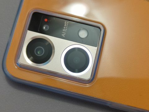 Recensione Oppo Reno7 112